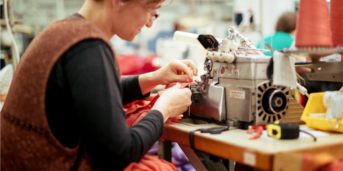 woman-working-in-textile-industry-2021-08-29-00-49-00-utc.jpg woman-working-in-textile-industry-2021-08-29-00-49-00-utc.jpg